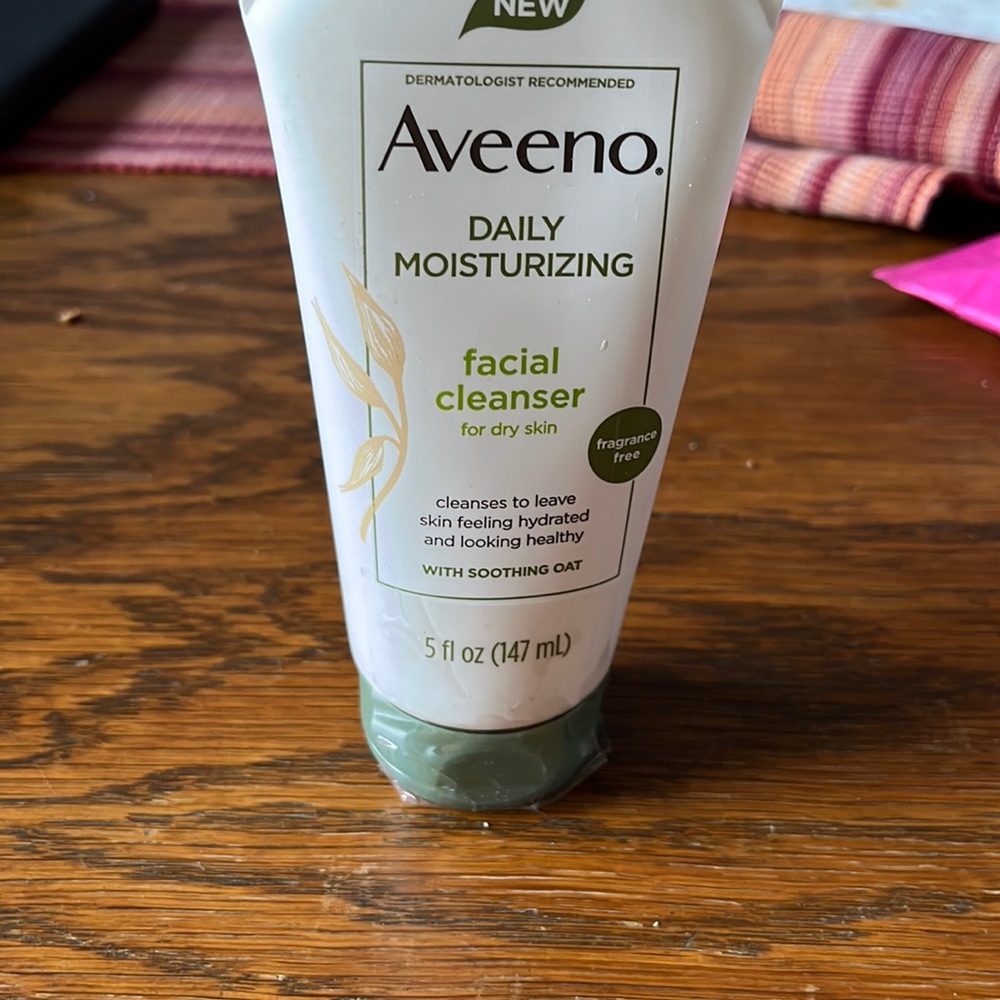 Facial cleanser